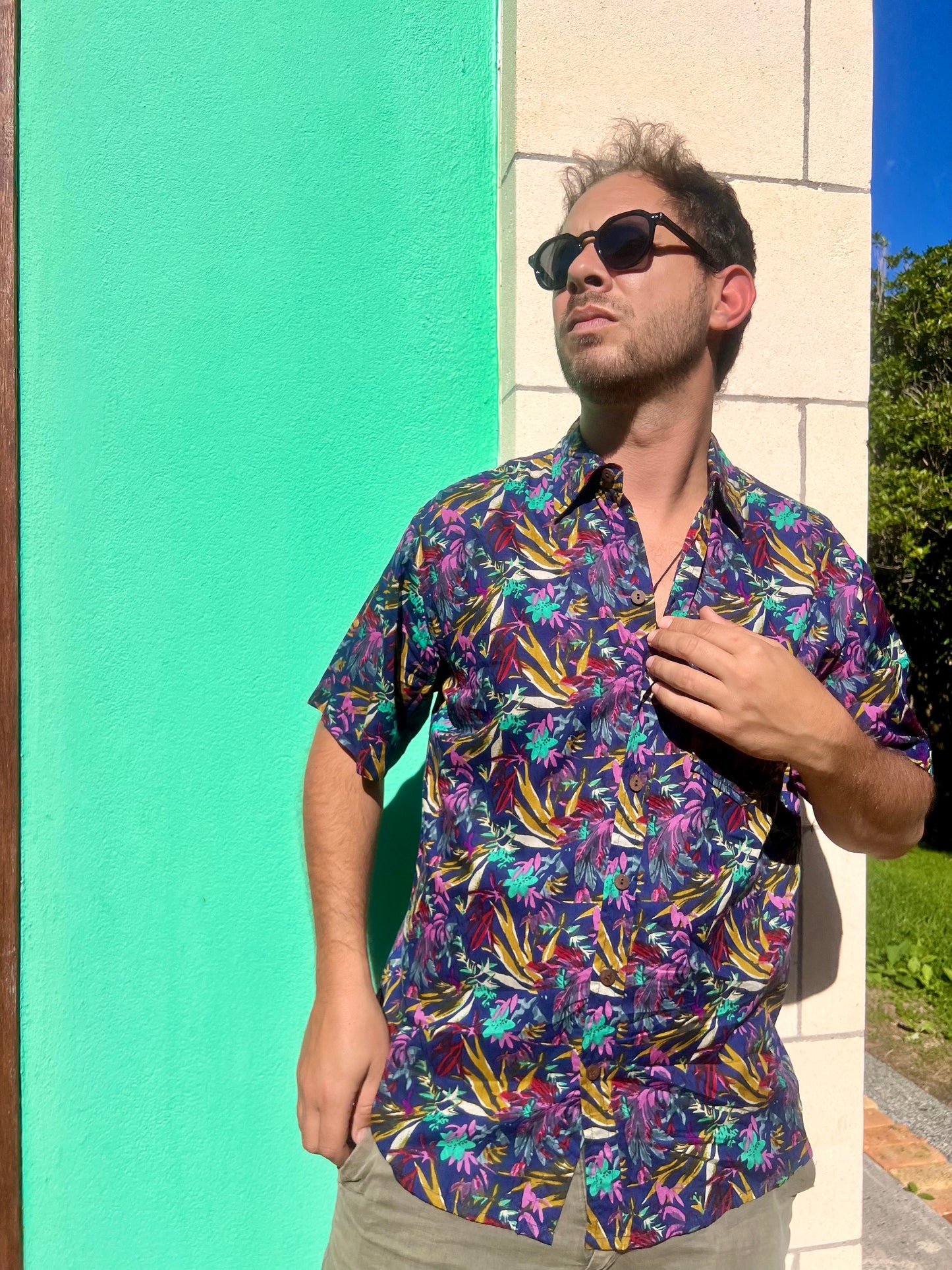 SAIRA Short Sleeve Dark Tropic