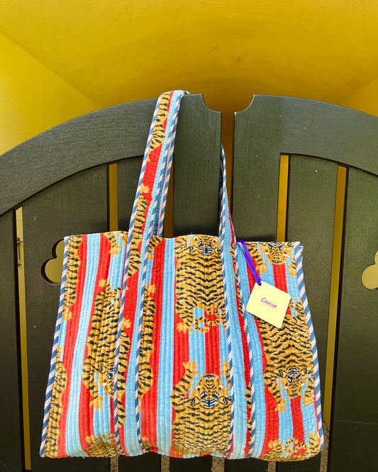 VELVET BAG LIGHT BLUE TIGER