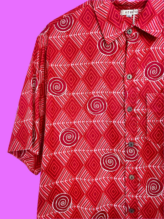 SAIRA Short Sleeve Red Spiral