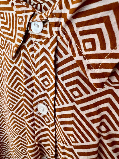 SAIRA Short Sleeve Desert Grid