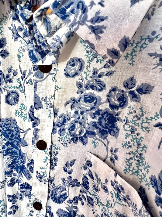 PADMA Short Sleeve Blue Roses
