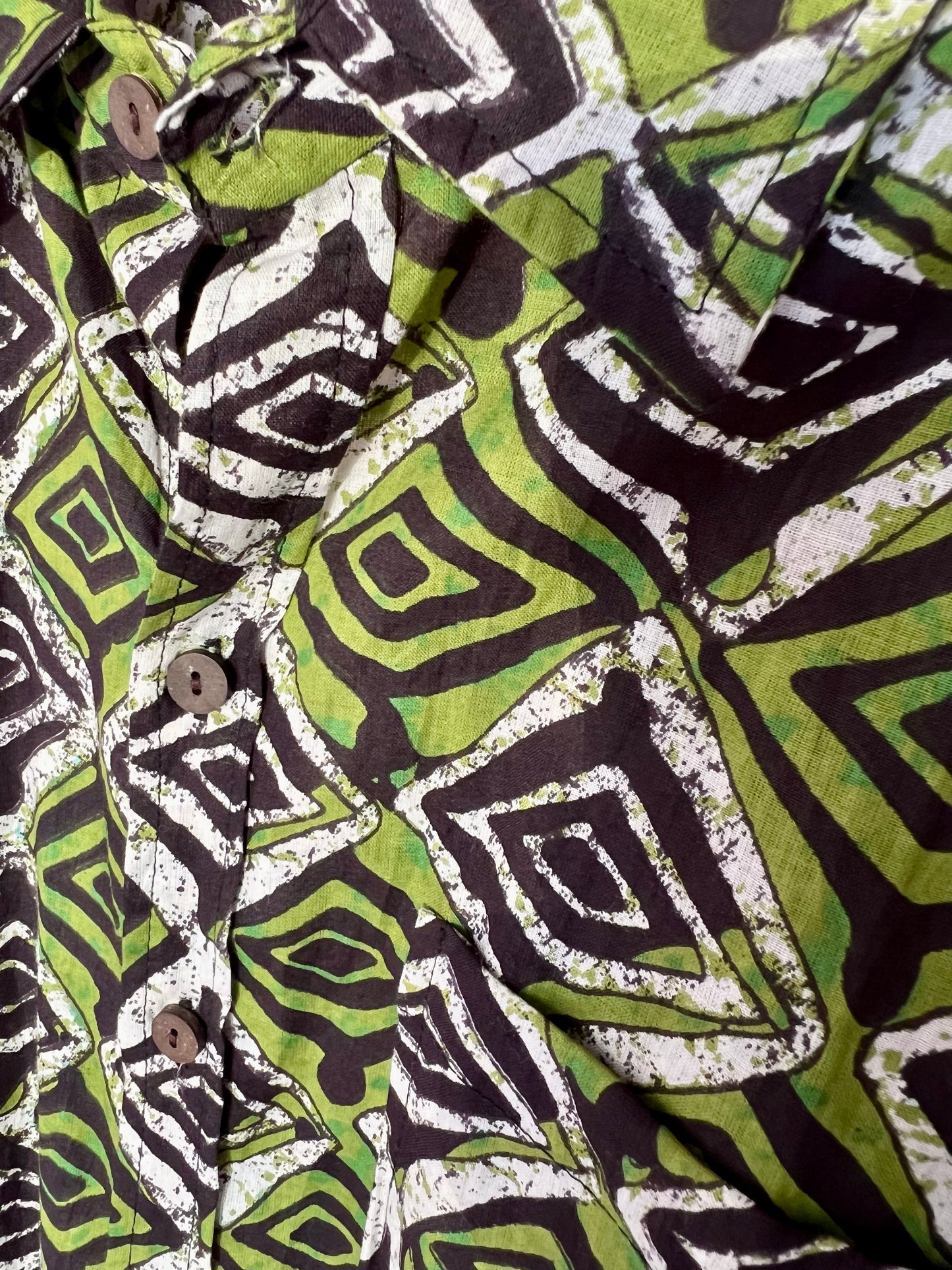 SAIRA Short Sleeve Tribal Diamond