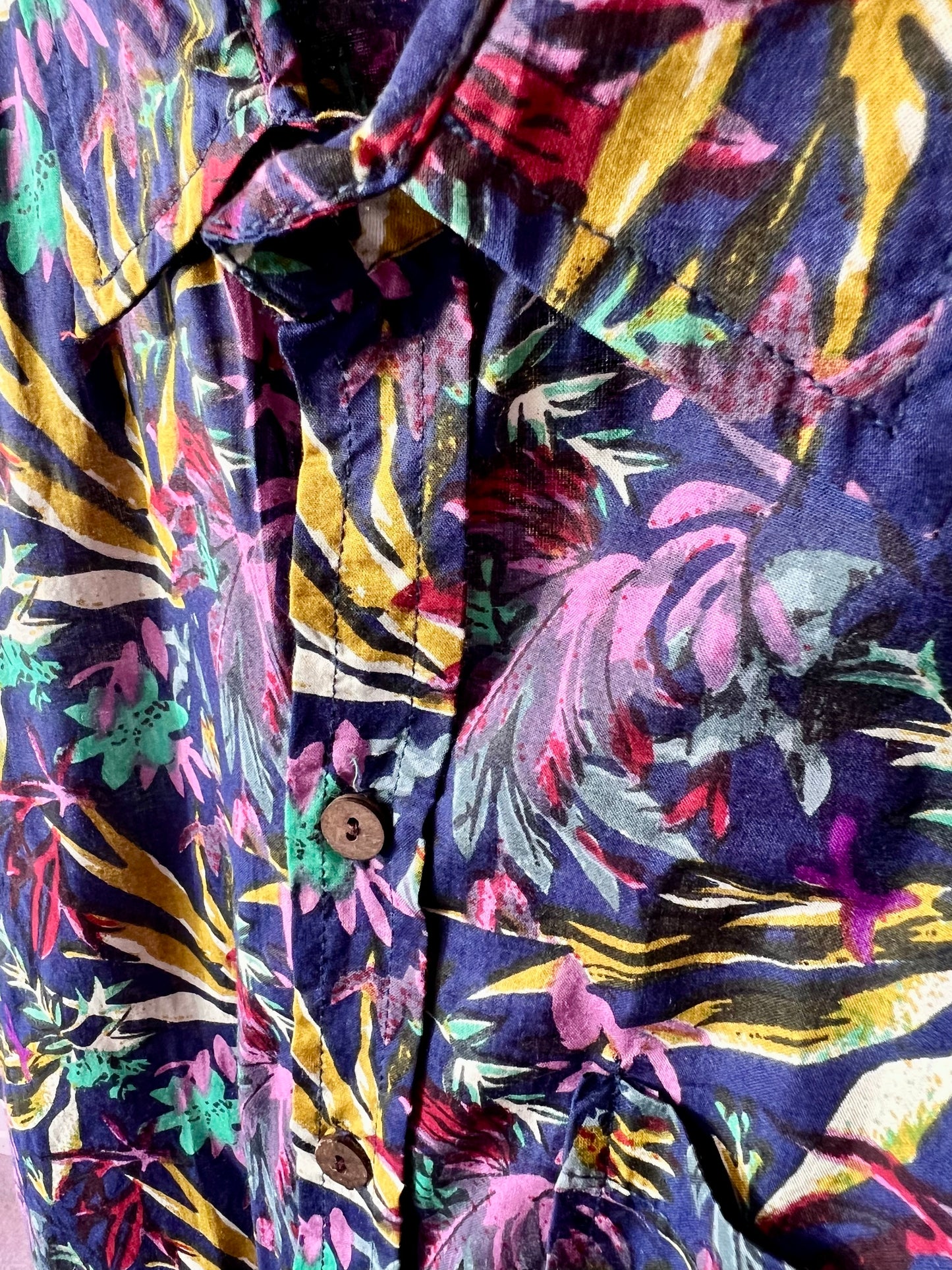 SAIRA Short Sleeve Dark Tropic