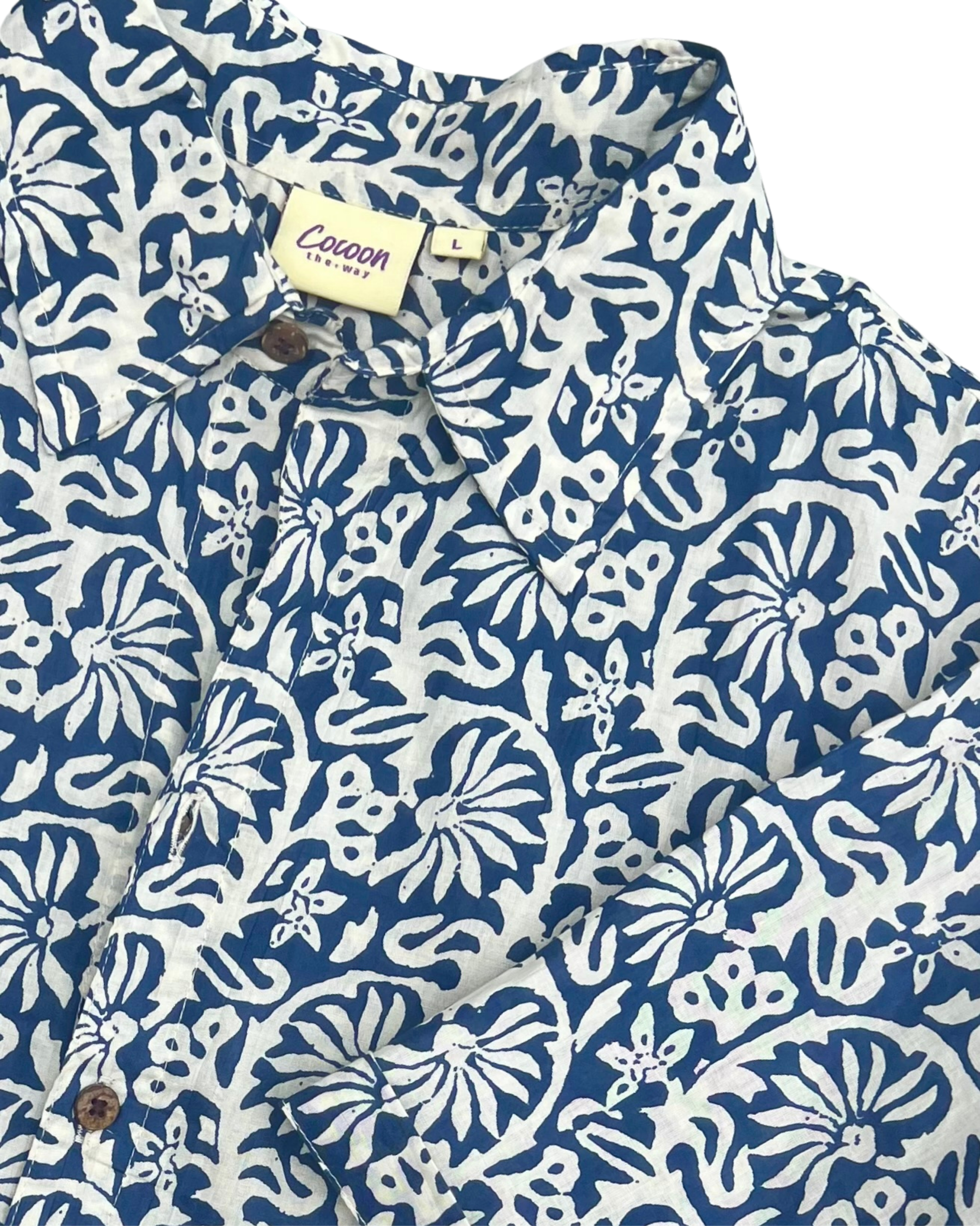 SAIRA Short Sleeve Shirt Maui Blue with floral pattern and Cocoon label.